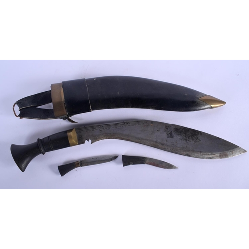 358 - A 19TH CENTURY ANGLO INDIAN SANDALWOOD CASKET together with a similar tray and two kukri daggers. La... 