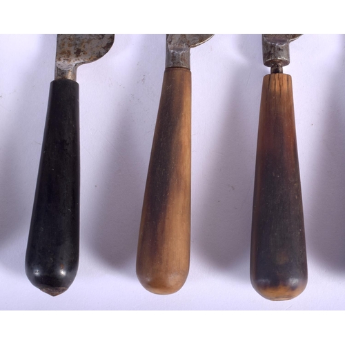 439 - ASSORTED 19TH CENTURY CONTINENTAL CARVED RHINOCEROS HORN CUTLERY in various forms and sizes. Largest... 