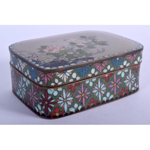 1019 - AN EARLY 20TH CENTURY JAPANESE MEIJI PERIOD CLOISONNE BOX AND COVER Late Qing/Republic. 250 grams. 1... 