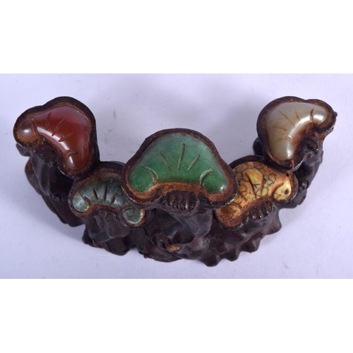 1028 - A CHINESE BRONZE AND HARDSTONE BRUSH REST 20th Century. 572 grams. 6.5 cm x 12 cm.