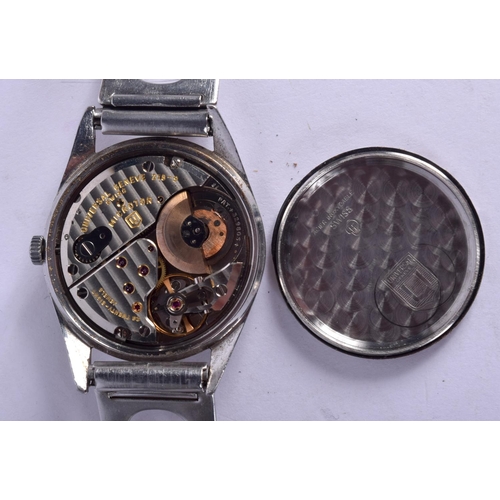 1059 - A STAINLESS STEEL UNIVERSAL POLEROUTER WRISTWATCH.  Dial 3.7cm inc crown, weight 50g