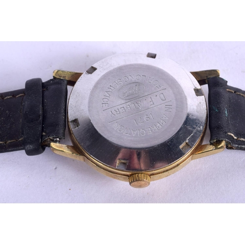 1073 - AN OMEGA AUTOMATIC WRISTWATCH.  Dial 3.7cm inc crown, weight 43g