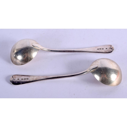 1169 - A PAIR OF VICTORIAN SILVER LADLES. 169 grams. London 1893. 19 cm long.