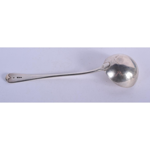 1176 - A VICTORIAN SILVER LADLE. London 1894. 275 grams. 35 cm long.