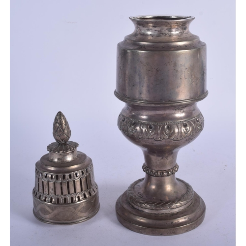 1177 - AN ANTIQUE CONTINENTAL SILVER SUGAR SIFTER. 442 grams. 27 cm x 8 cm.