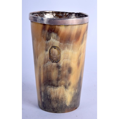 1220 - A SILVER AND HORN BEAKER. 97 grams. 10 cm high.