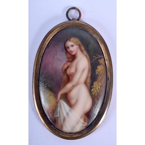181 - A LOVELY EARLY 20TH CENTURY EUROPEAN PORCELAIN PLAQUE painted with a nude female draped in white clo... 