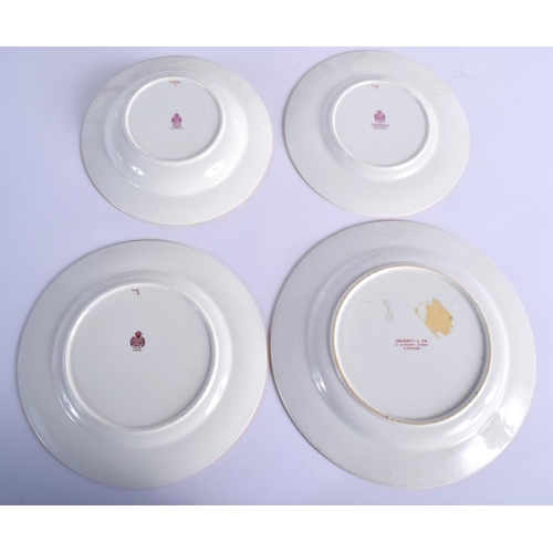 206 - 20th c. Minton large charger painted with an armorial crest with the motto Semens , Duke 1953  1983 ... 