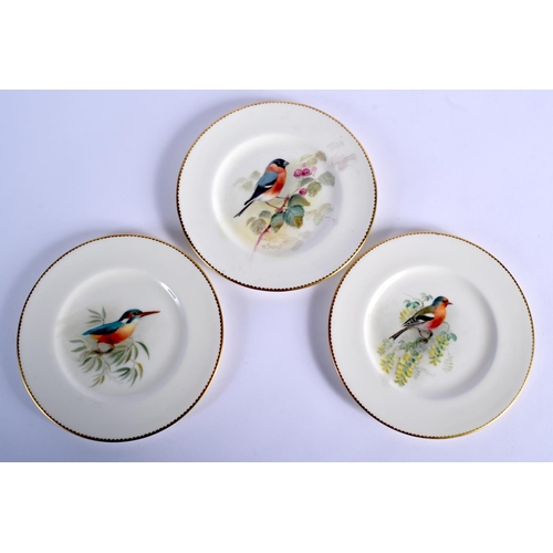 209 - Royal Worcester set of three plates painted with titled birds: Bull Finch 1938, Chaffinch 1930, & Ki... 
