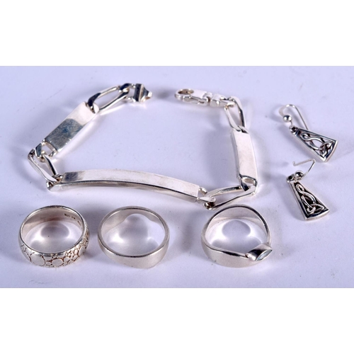 672 - SILVER JEWELLERY. 37 grams. (qty)