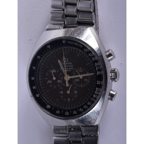 768 - A 1970S OMEGA SPEEDMASTER PROFESSIONAL MARK II WRISTWATCH with slightly offish brown dial, bearing t... 