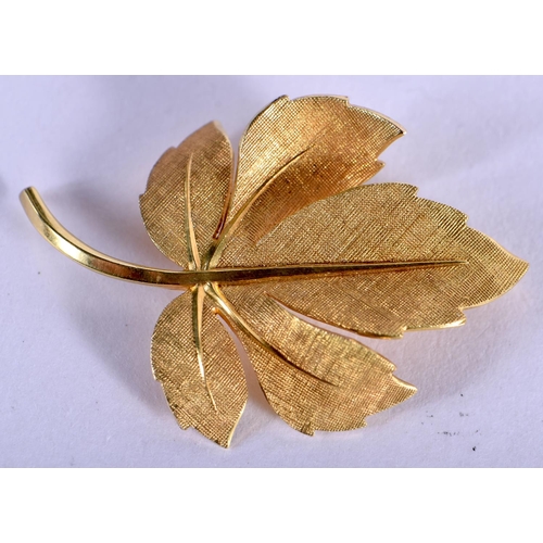 771 - A 9CT GOLD BROOCH. 3 GRAMS. 3.5 cm x 2.5 cm.