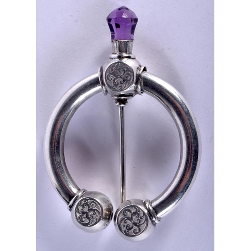 773 - A VINTAGE SCOTTISH SILVER AND AGATE BROOCH. 37.5 grams. 8.75 cm x 6 cm.