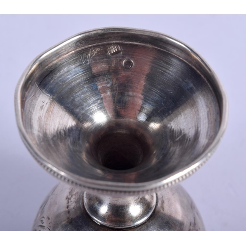 793 - AN ANTIQUE RUSSIAN SILVER CUP. 33 grams. 6 cm x 4.5 cm.