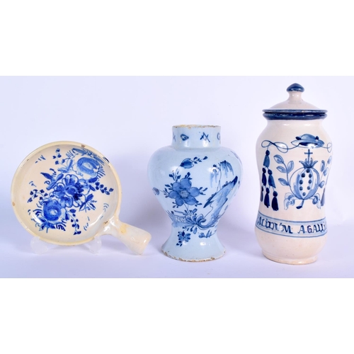81 - AN 18TH CENTURY DUTCH TIN GLAZED DELFT VASE together with an albarello jar and a Toledo serving dish... 