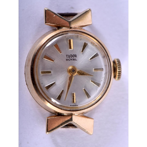 819 - A 9CT GOLD LADIES TUDOR WATCH. 5.7 grams. 2.25 cm x 1.75 cm.