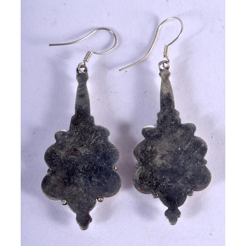 827 - A PAIR OF SILVER AND JET EARRINGS. 9 grams. 6 cm x 2 cm.