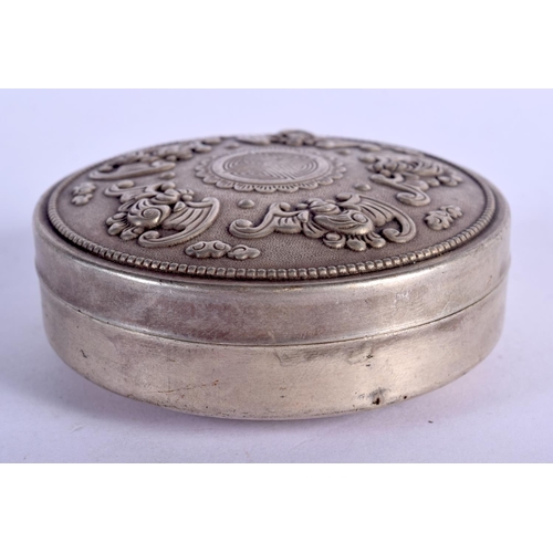 829 - A CHINESE WHITE METAL BOX 20th Century. 69.8 grams. 8 cm diameter.