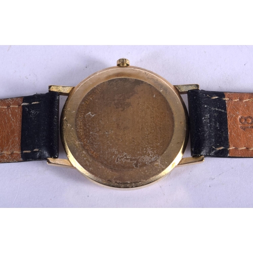 847 - A 9CT GOLD ZENITH WRISTWATCH. 25 grams. 3.5 cm wide inc crown.