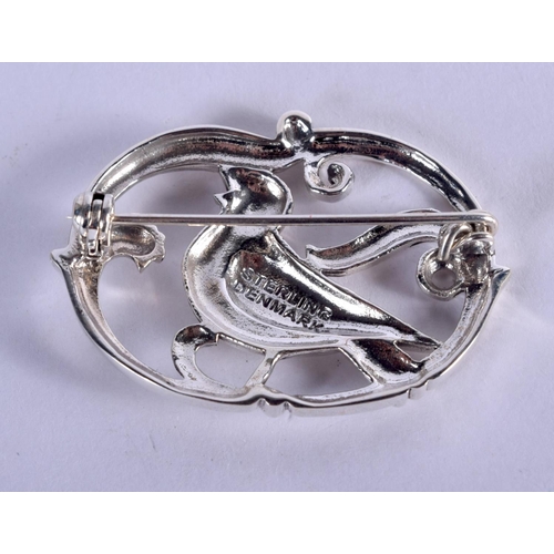 877 - A DANISH SILVER BIRD BROOCH. 7 grams. 3.5 cm x 2.5 cm.