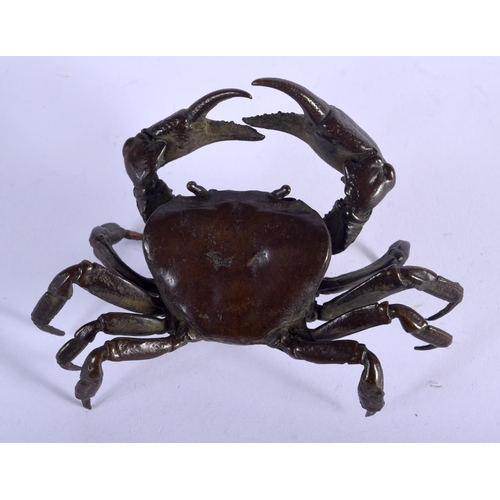 880 - A JAPANESE BRONZE CRAB OKIMONO. 280 grams. 10.5 cm x 8.5 cm.