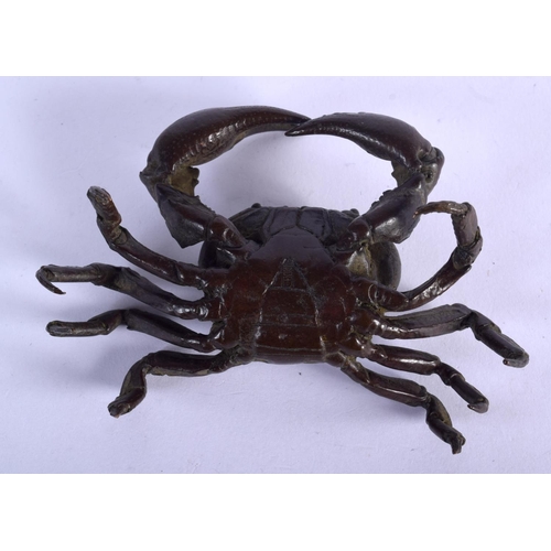 880 - A JAPANESE BRONZE CRAB OKIMONO. 280 grams. 10.5 cm x 8.5 cm.