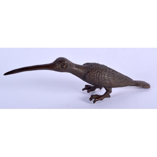 887 - A JAPANESE BRONZE BIRD OKIMONO.126 grams. 13.5 cm x 4 cm.