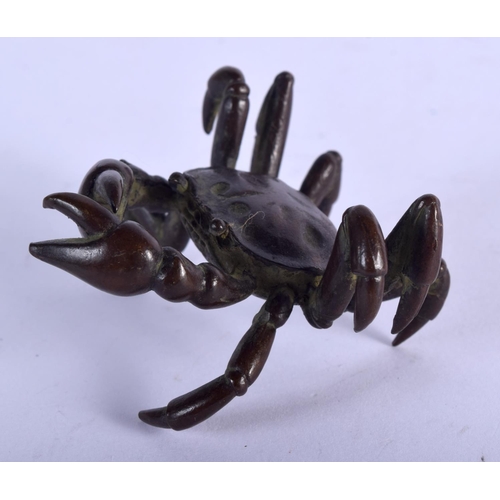 889 - A JAPANESE BRONZE CRAB OKIMONO. 81 grams. 5.5 cm x 5.5 cm.