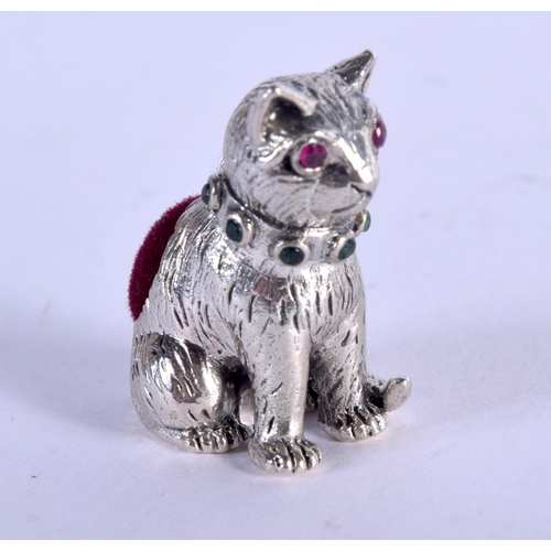 890 - A SILVER CAT PIN CUSHION. 14 grams. 2.5 cm x 2 cm.