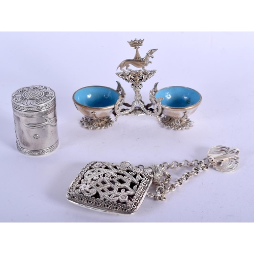 906 - A WHITE METAL DOUBLE SALT WITH BLUE ENAMEL LINER, A CHINESE SILVER COIN BOX AND A CHINESE SILVER SNU... 