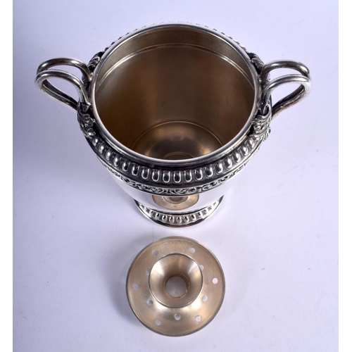 910 - AN ITALIAN SILVER ICE BUCKET IN THE FORM OF A TWIO HANDLED URN.  19cm high, width 17.5cm, weight 700... 