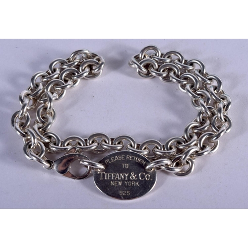 966 - A TIFFANY SILVER NECKLACE.  Stamped Tiffany & Co New York 925, 38cm long, weight 55g