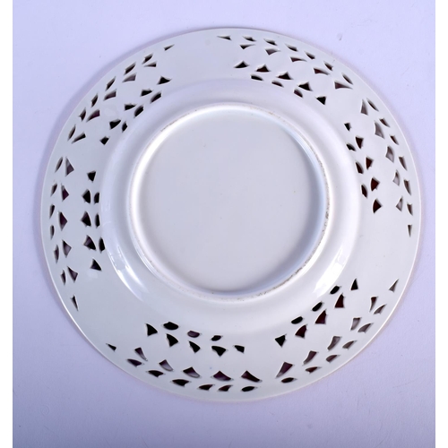 115 - LATE 19TH C. MINT ON PIERCED BORDERED PLATE SUPERBLY PAINTED WITH A BRANCH OF A CHERRY TREE WITH SIX... 