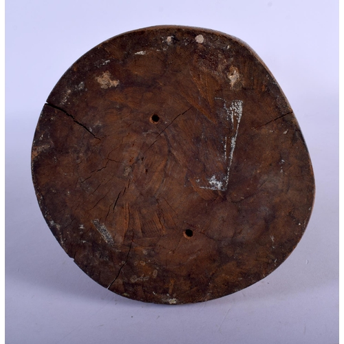 384 - AN UNUSUAL PAPUA NEW GUINEA CARVED TRIBAL WOOD FIGURE possibly Trobriand people. 36 cm high.