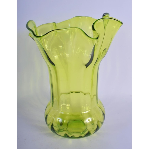 39 - A LARGE GREEN ART GLASS VASE. 29 cm high.