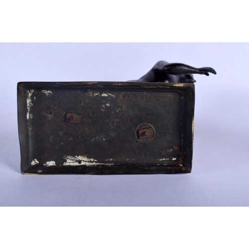 398 - A 19TH CENTURY ITALIAN GRAND TOUR BRONZE FIGURE OF AN ATHLETE modelled running. 22 cm x 12 cm.