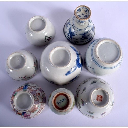 63 - COLLECTION OF CHINESE: A STEM CUP, 6 BOWLS, 3 SAUCERS, 8 TEABOWLS, A BEAKER, A JAR BASE AND A SMALL ... 