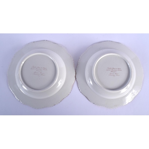 73 - FLIGHT BARR AND BARR SHALLOW DISHES  EACH HAND PAINTED WITH A BIRD OF PARADISE WITHIN IN GILT SEAWEE... 