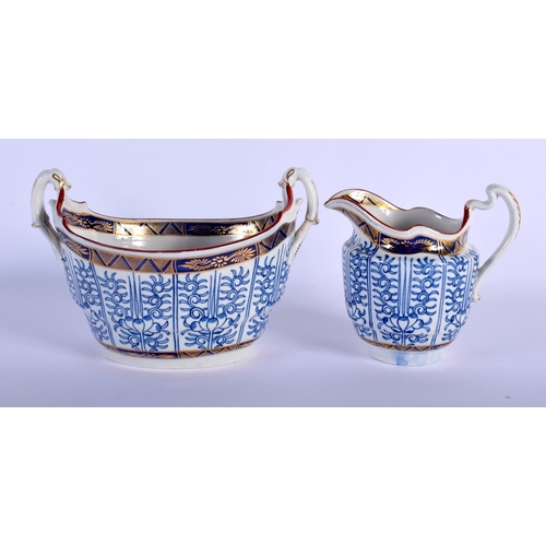 77 - 18TH C. FLIGHT BARR WORCESTER BOAT-SHAPED SUCRIER AND A MATCHING CREAM JUG PAINTED WITH ROYAL LILY P... 