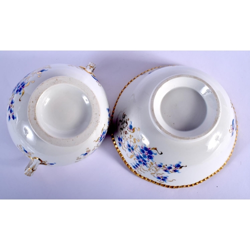 79 - EARLY 19TH C. BARR WORCESTER SUCRIER AND MATCHING BOWL PAINTED WITH CORNFLOWER STYLE FLOWERS .  Bowl... 