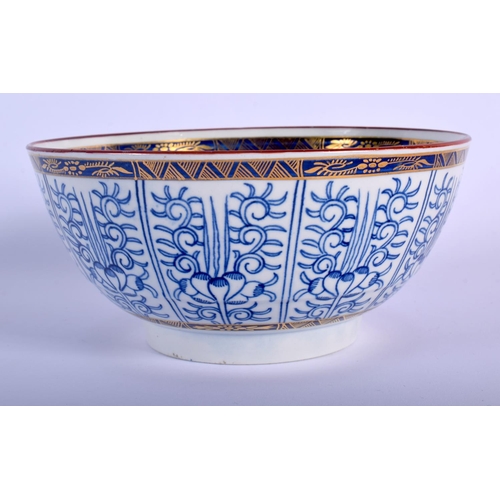 83 - 18TH C. WORCESTER SHAPED SMALL PLATE PAINTED WITH ROYAL LILY AND TWO BARR SAUCER-DISHES AND A BOWL S... 