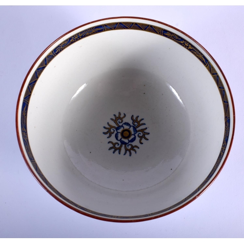 83 - 18TH C. WORCESTER SHAPED SMALL PLATE PAINTED WITH ROYAL LILY AND TWO BARR SAUCER-DISHES AND A BOWL S... 