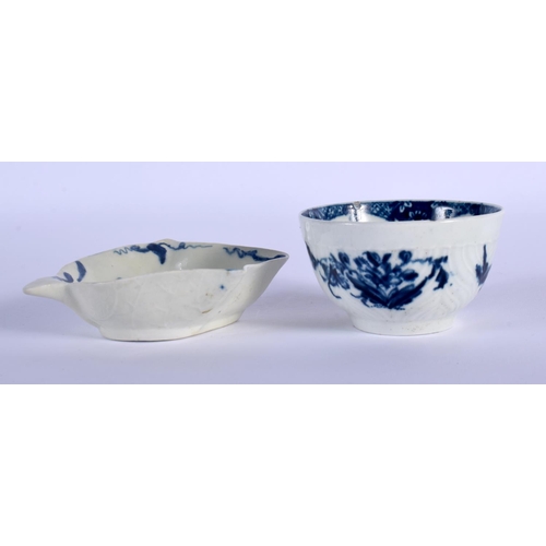 88 - 18TH C. WORCESTER 'RARE' TEABOWL PAINTED WITH FEATHER MOULD BIRDS AND AN EARY WORCESTER EARLY LEAF S... 