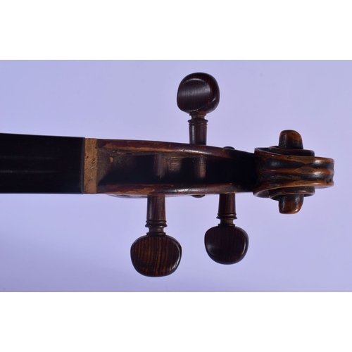 313 - AN ANTIQUE TWO PIECE BACK VIOLIN. 59 cm long.