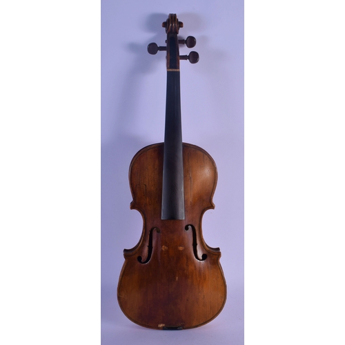 313 - AN ANTIQUE TWO PIECE BACK VIOLIN. 59 cm long.