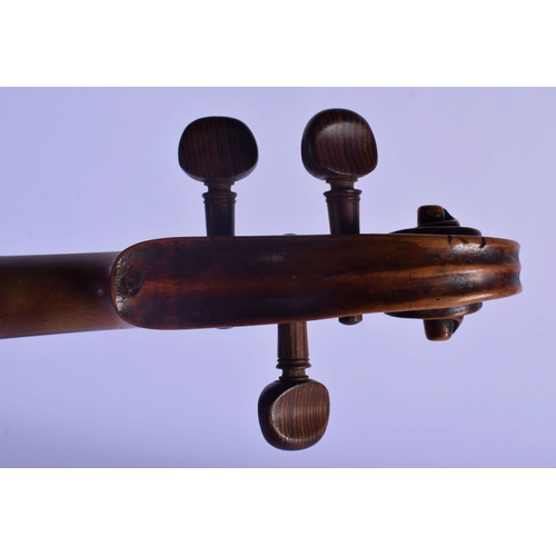 313 - AN ANTIQUE TWO PIECE BACK VIOLIN. 59 cm long.