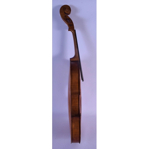 314 - A VINTAGE SINGLE PIECE BACK VIOLA. 68 cm long.