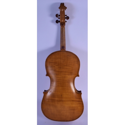 314 - A VINTAGE SINGLE PIECE BACK VIOLA. 68 cm long.