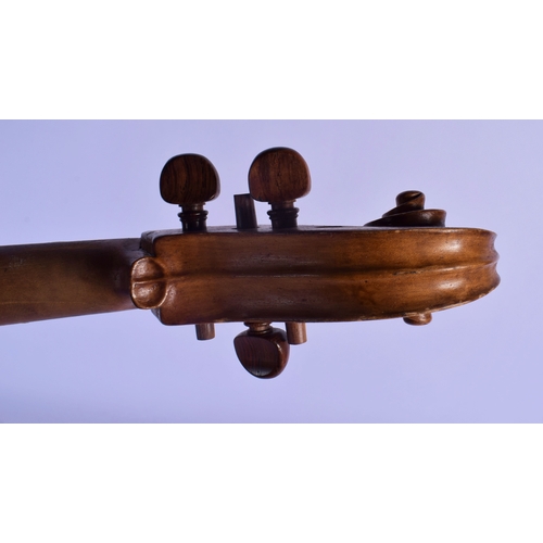 314 - A VINTAGE SINGLE PIECE BACK VIOLA. 68 cm long.