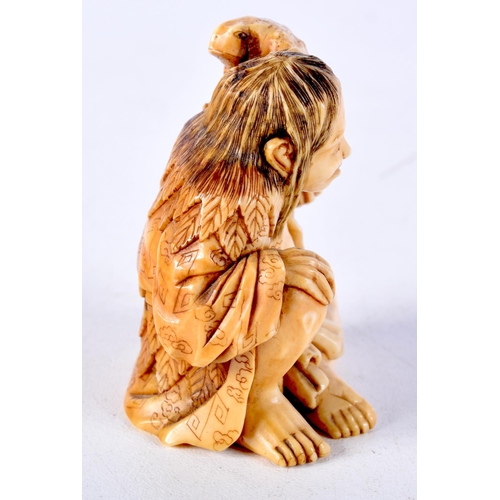 10 - A FINE 19TH CENTURY JAPANESE MEIJI PERIOD CARVED IVORY NETSUKE modelled as a boy holding a toad. 5 c... 